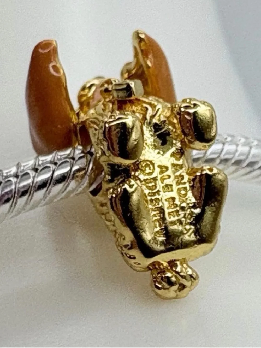 N/A gold tone